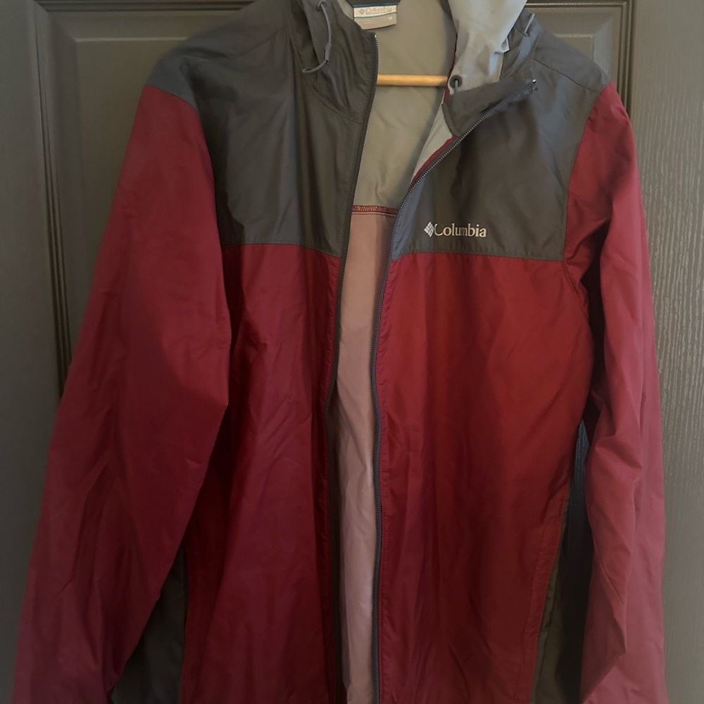 Columbia Men's Burgundy and Grey Windbreaker/Raincoat